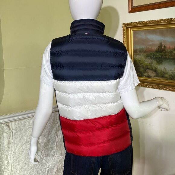 Tommy Hilfiger Reversible Down Puffer Vest - Picture 4 of 16